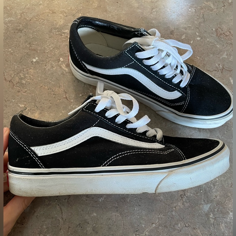 Vans Old Skool Women’s Black and White Sneakers
